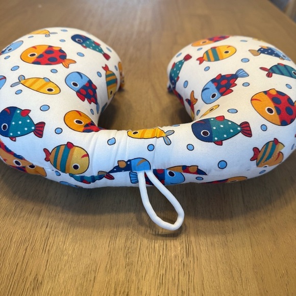 Never used Fish print Toddler Neck Pillow - Picture 5 of 6